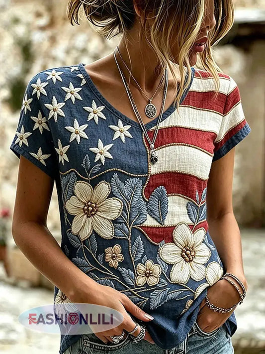 Women’s American Flag Floral Print Casual T-shirt - As picture / S