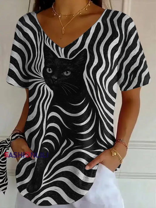 Women’s Black Cat Stripes Print Casual V-Neck Tee Black / S