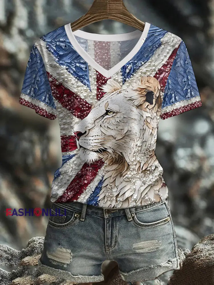 Women’s UK Flag Lioness Art Printed T shirt As picture / S