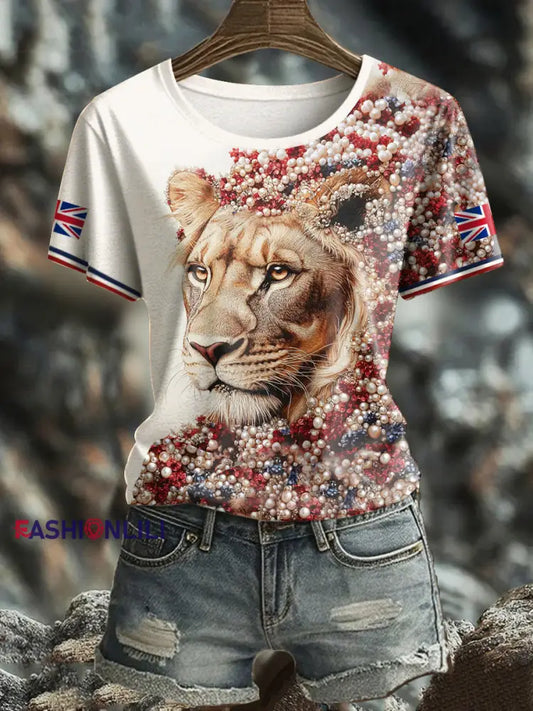 Women’s UK Flag Lioness Art Printed T shirt Beige / S