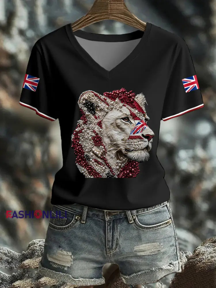 Women’s UK Flag Lioness Art Printed T shirt Black / S